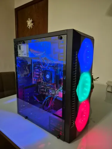 Computador PC Desktop AMD Athlon 3000G - 8GB RAM + SSD 120GB