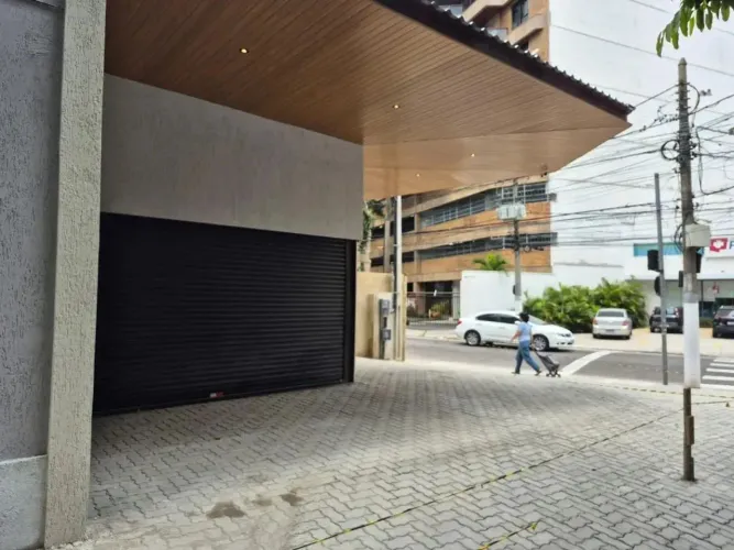 LOJÃO ALUGUEL 140M² DE PISO E MAIS 100M² SOBRE LOJA Ingá - Niterói - RJ