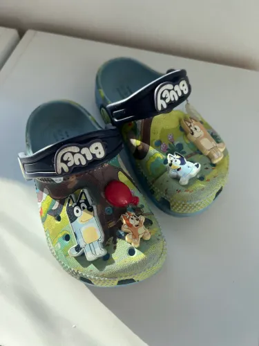 crocs da bluey