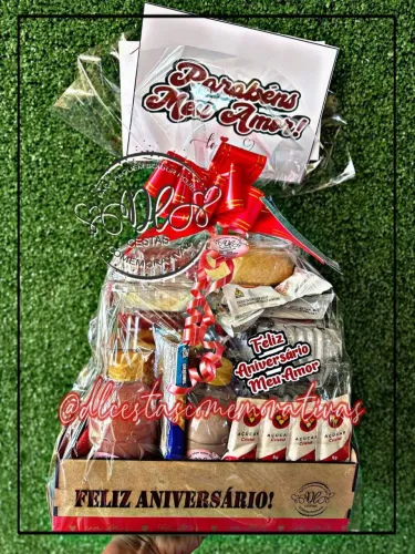 Cestas de café da manhã - presente comemorativo