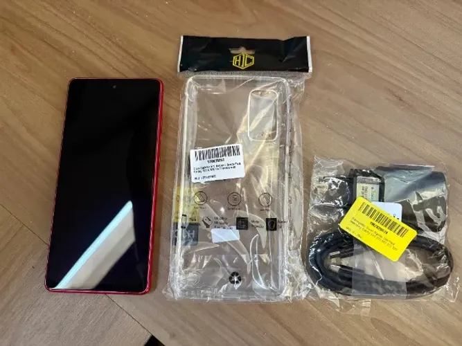 Galaxy S20 FE (Tela, Bateria e Vidro de Câmera Novos) + Carregador e Capinha Novos| Negoci