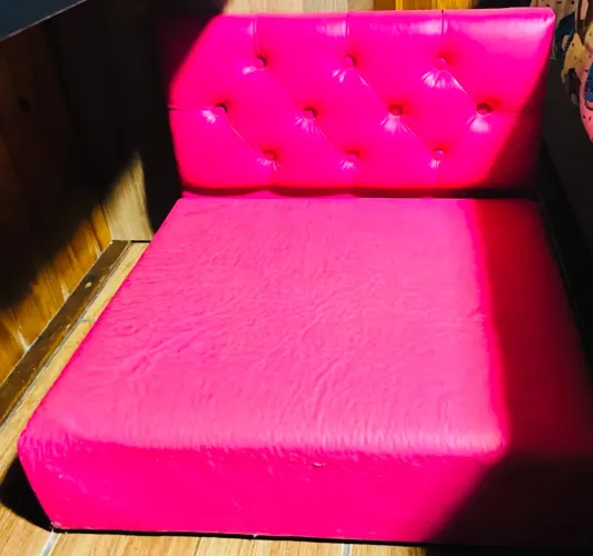 Cama em corino rosa tipo box com encosto P/pet cachorro pequeno ou médio
