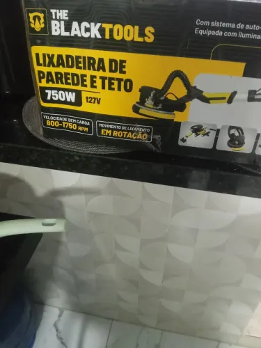 Vendo uma lixadeira de parede e teto