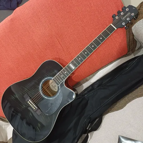 Violão preto Giannini