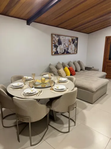 Sofá e mesa 1 ano de uso