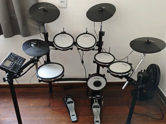 Bateria eletrônica profissional AMU.