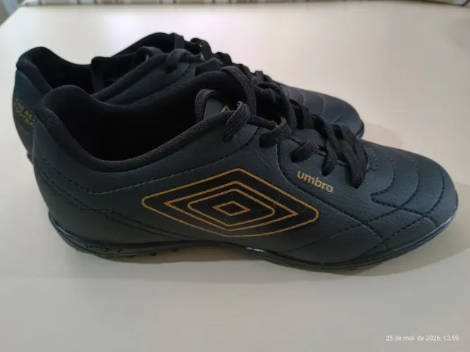 Chuteira Umbro Society Num 35