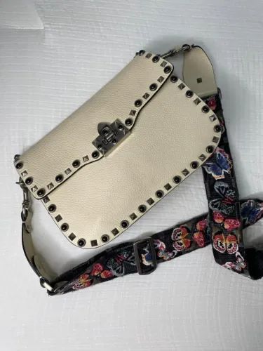 bolsa valentino garavani rockstud rolling original