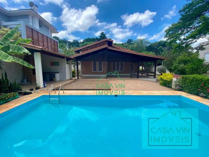 Casa com 3 dormitórios para alugar, 280 m² por R$ 8.590,00 - Condomínio Marambaia - Vinhed
