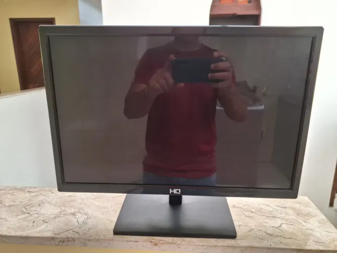 Vendo Monitor Led HQ com defeito, Tem que trocar a tela!