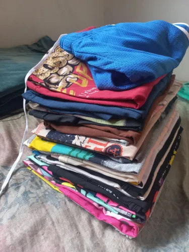 Lote com 17 camisetas  tam G/GG em ótimo estado,