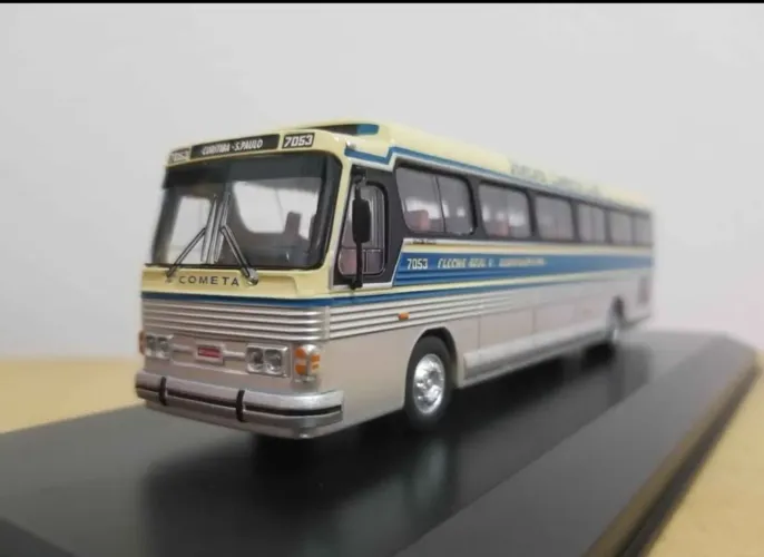 Miniatura Cometa 1/72 Aprox 18cm