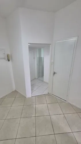 Alugo AP/ quarto/sala no Centro/Rua México