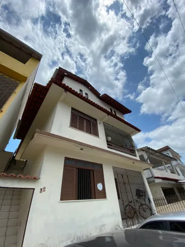Casa Duplex (1º e 2º andar) na Sta Mônica