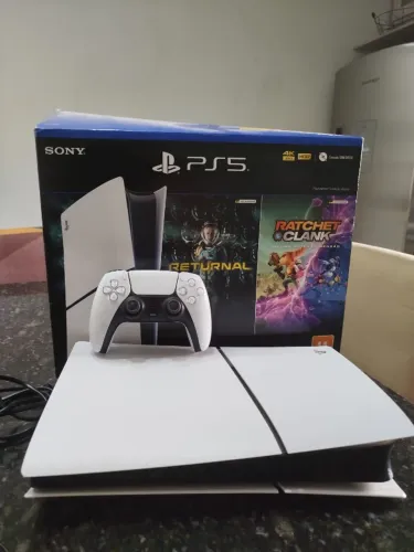 ? PlayStation 5 (PS5) - Versão Digital | Muito Bem Conservado