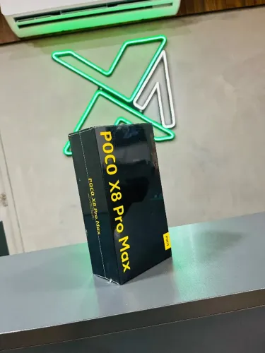 Poco X8 PRO MAX TELA AMOLED 6,83 !