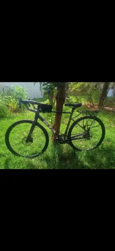 Bike GTA - Gravel/Urbana, guidãondro freio a disco + bagageiro.