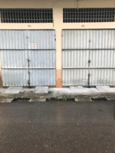 ALUGUEL DE GALPÃO com 300m2 e 6m de altura, no Centro de Manaus.