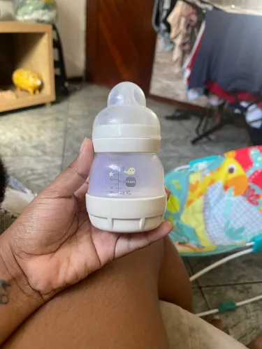 Vendo mamadeira mam