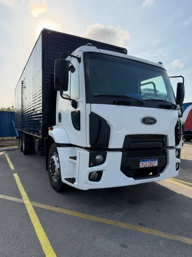 Ford Cargo Truck 2428 Ano 2012 com Baú!