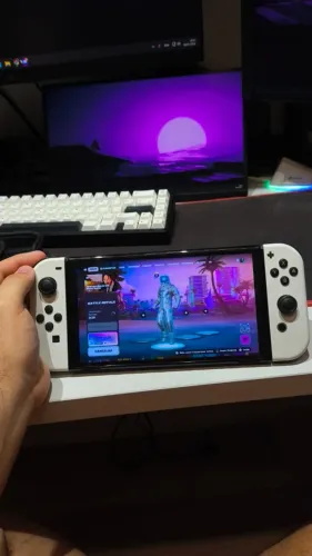 Nintendo Switch OLED 64gb Pouco usado