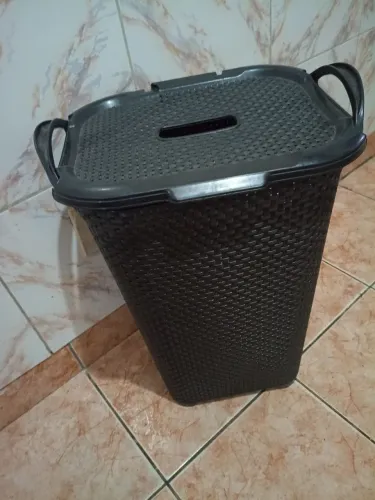 Vendo cesto de roupa