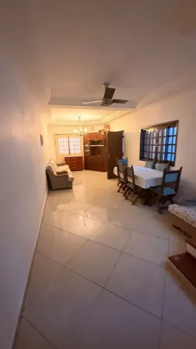 Casa para aluguel possui 145 metros quadrados com 3 quartos no bosque dos Eucaliptos