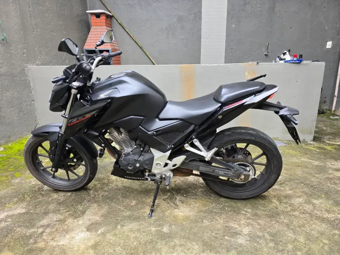 CB 300F TWISTER 2024 (LEILAO)
