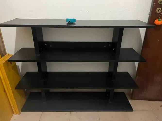 Estante preta Tok&Stok