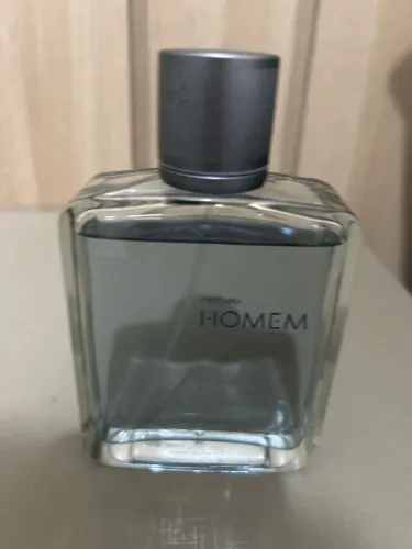 Homem tradicional, usado apenas umas vez, aproximadamente 98ml
