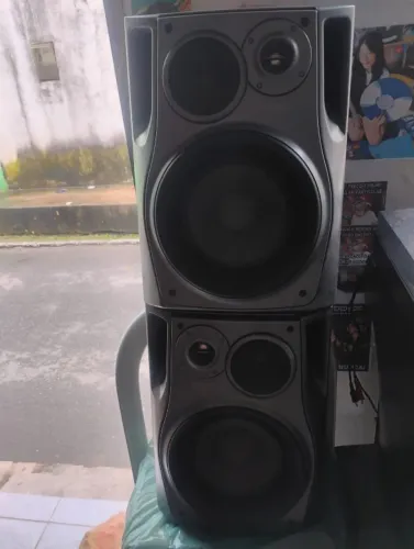 PAR DE CAIXAS DA AIWA E EM OTIMO ESTADO DE CONSERVAÇÃO !!!
