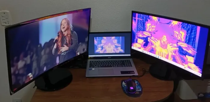 Notebook com 2 telas mais mause