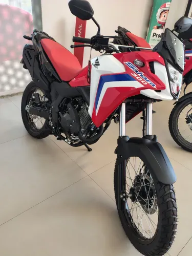 Honda Sahara Rally 300 ABS 