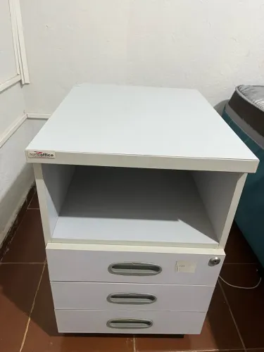 Móvel gaveteiro