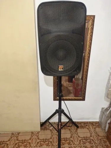 Caixa ativa stanner sr315a com Pedestal