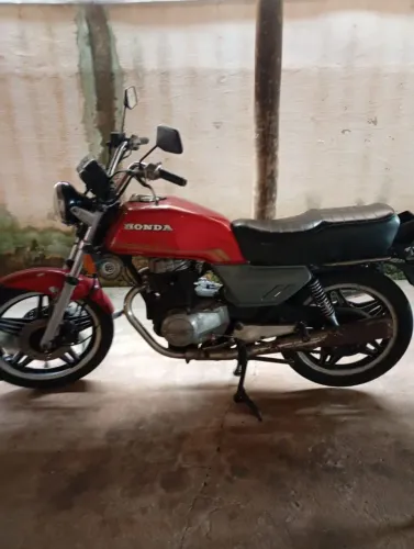 CB 400 II 1983