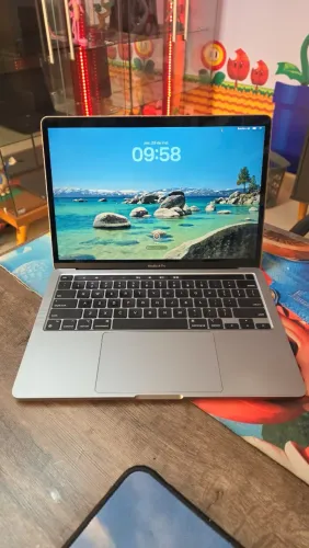 Macbook Pro A2338 M1 8GB SSD 250GB 13Retina TouchBar Bat. 120Ciclos IMPECÁVEL