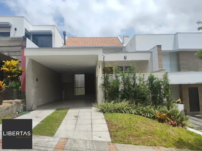 Casa em Condomínio fechado com 3 dormitórios no bairro Vila Nova em Porto Alegre