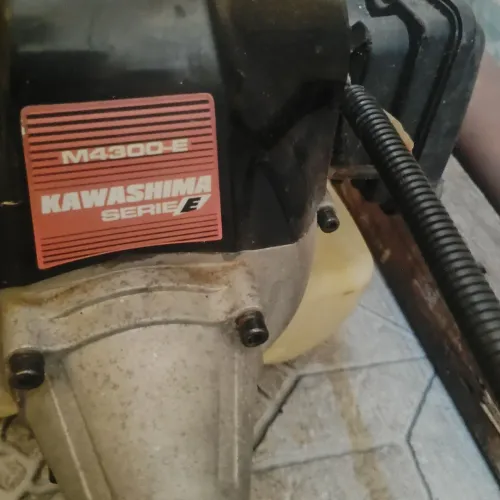 Vendo roçadeira kawashima