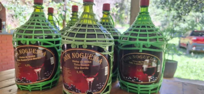 Vinho tinto bordô suave 5l