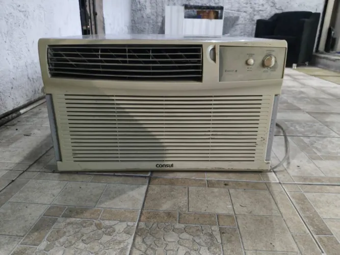 Ar condicionado Consul 12000BTU em perfeito estado e funcionamento