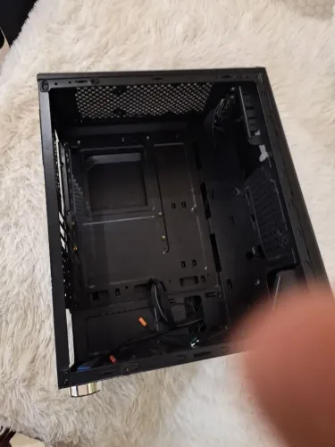 ? Kit Gamer: Teclado, Mouse Redragon e Gabinete com vidro e suporte para fone e microfone