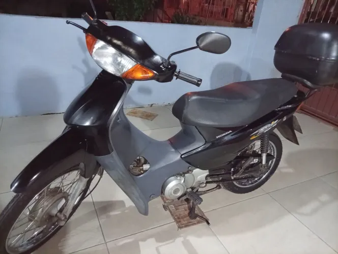 Biz 2004 ES com partida