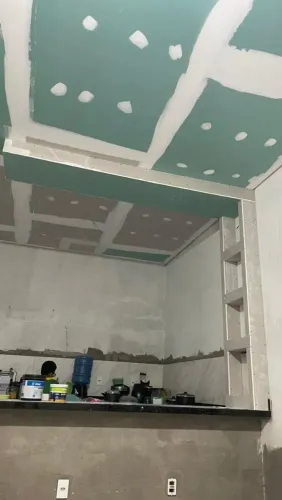 Montador de forros e divisórias drywall