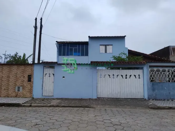 Sobrado com 04 Dormitórios em Mongaguá no Bairro vila atlantica