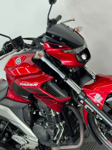 YAMAHA FAZER FZ25 2023 - BAIXA KM - IMPECÁVEL - FINANCIA