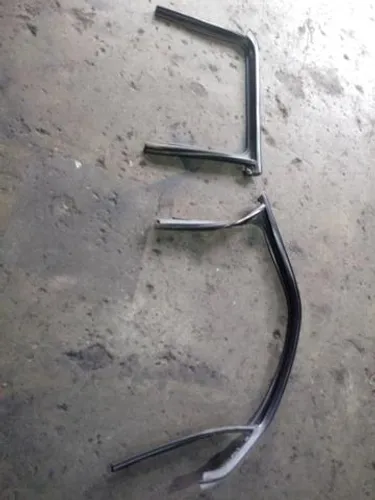 Canaletas lado direito Fiat Toro