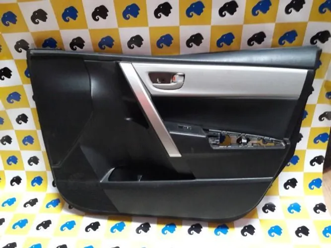 Forro de Porta Dianteiro Direito Corolla Xei 2015 16 17