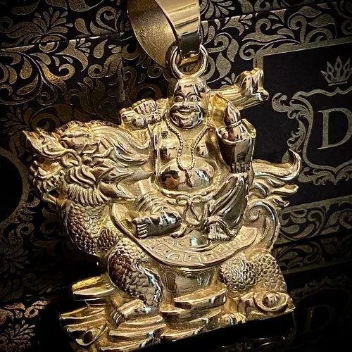Pingente em Ouro 18K 60 gramas