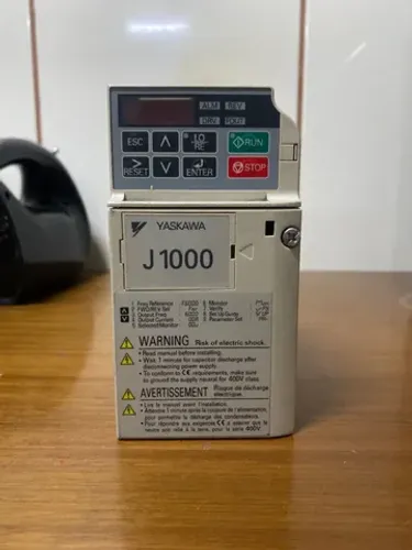 Inversor de frequência J 1000 YASKAWA